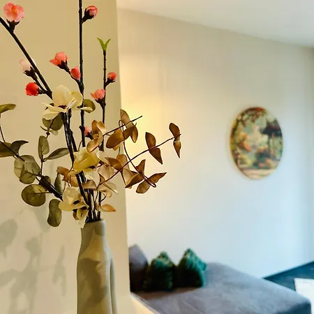 Apartment Deluxe Im Gruenen Mit Balkon Und Fruehstueck Im Reindahls *