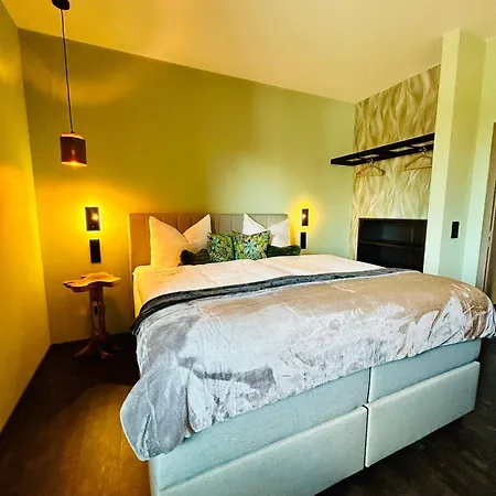 Deluxe Im Gruenen Mit Balkon Und Fruehstueck Im Reindahls