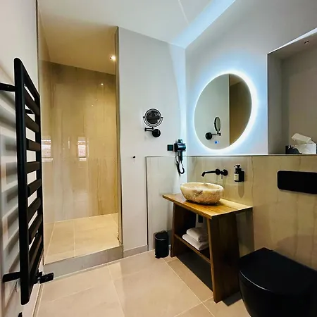 Deluxe Im Gruenen Mit Balkon Und Fruehstueck Im Reindahls *